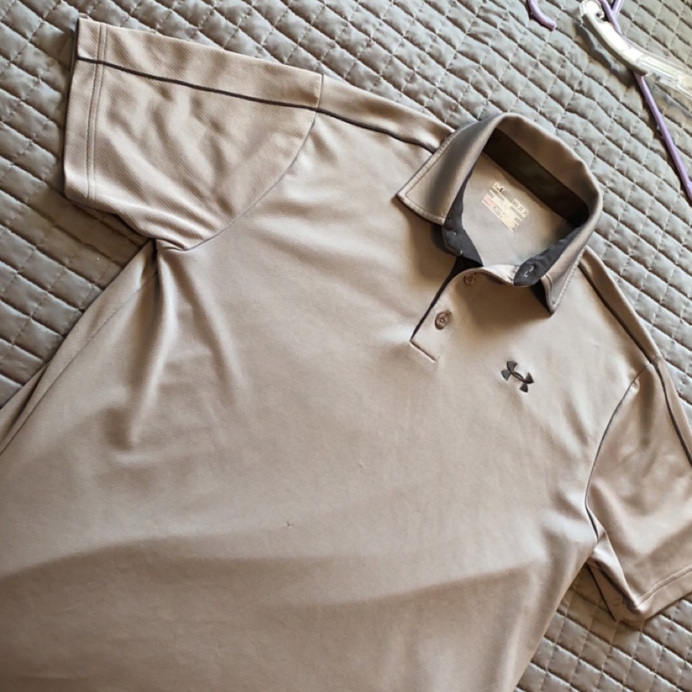 Under armor shirt for men medium